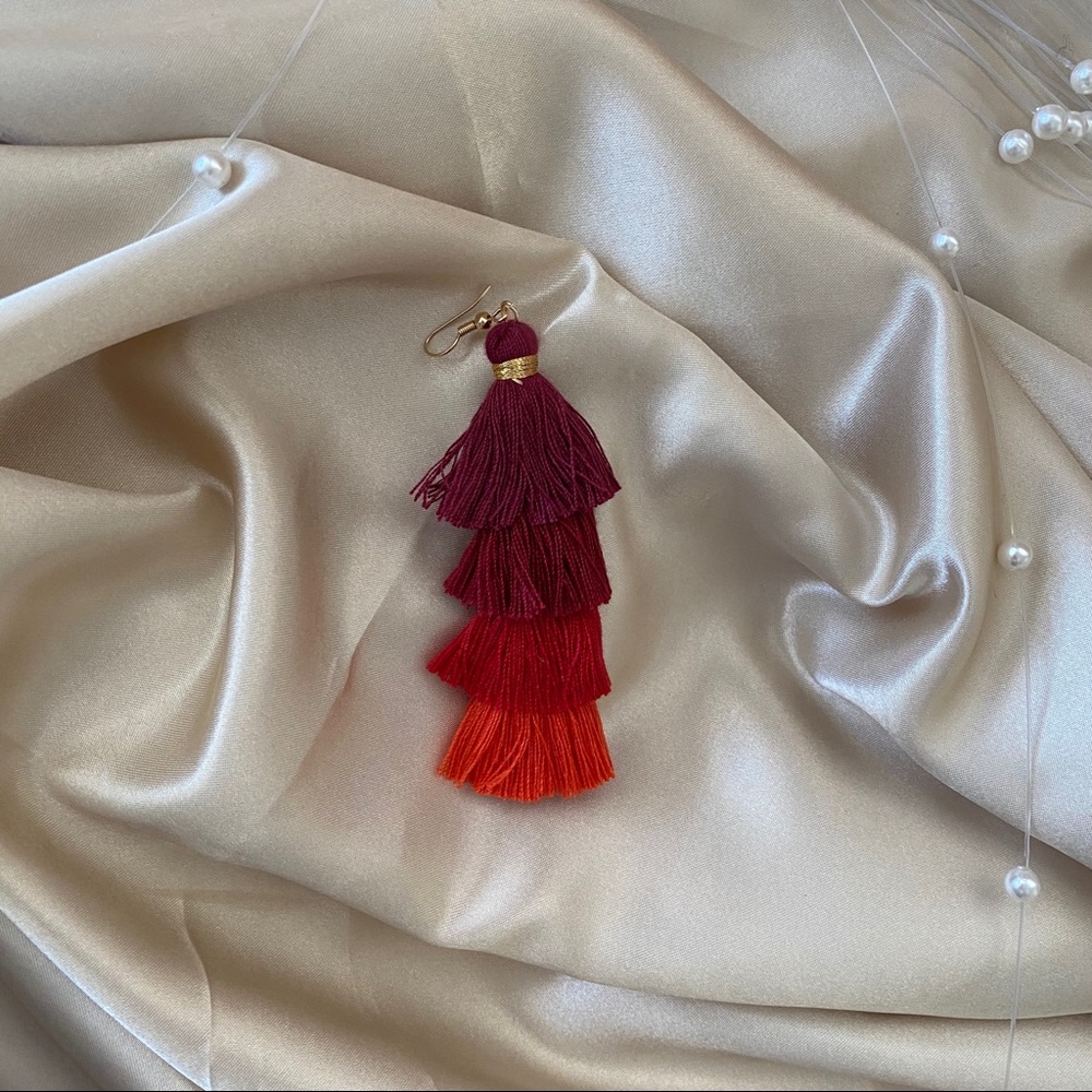 “Kona” / Multi Tassels Color Earrings - Picture 4 of 5